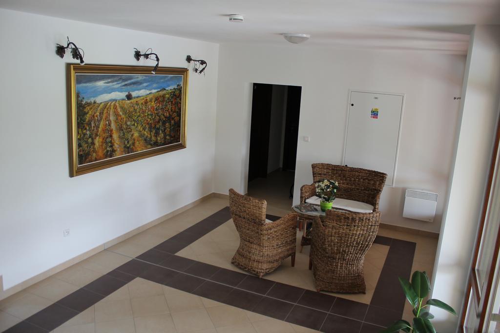 Penzion U Sklepu Hotel Hovorany Ngoại thất bức ảnh