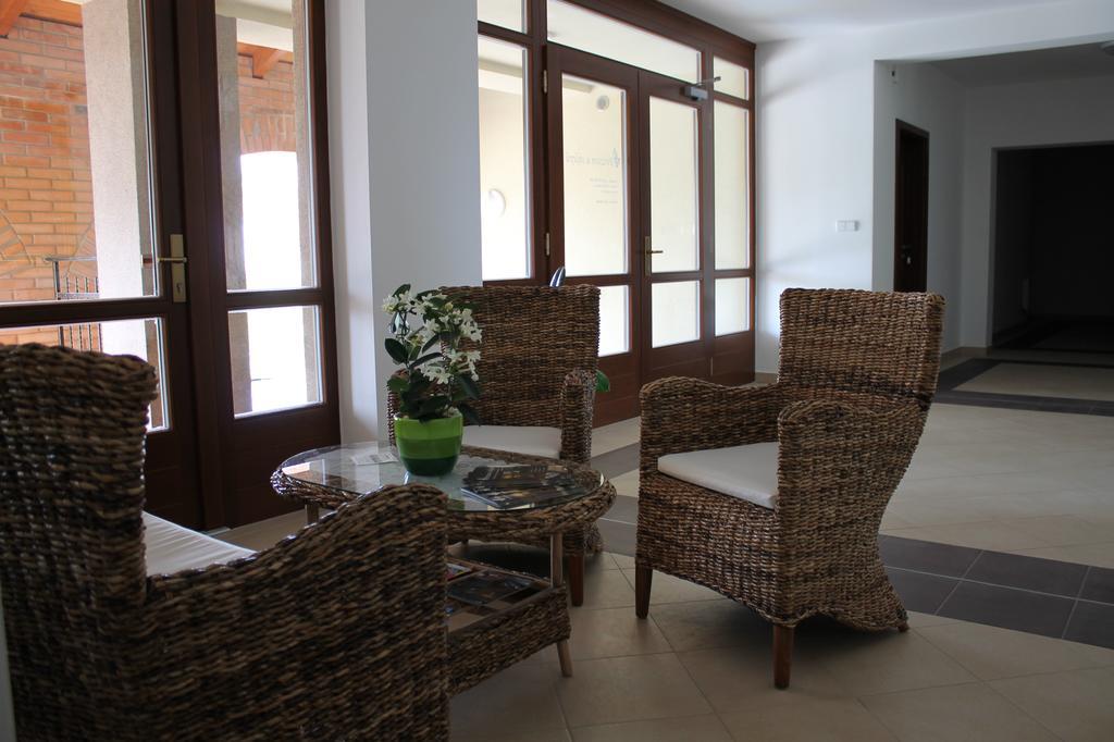 Penzion U Sklepu Hotel Hovorany Ngoại thất bức ảnh